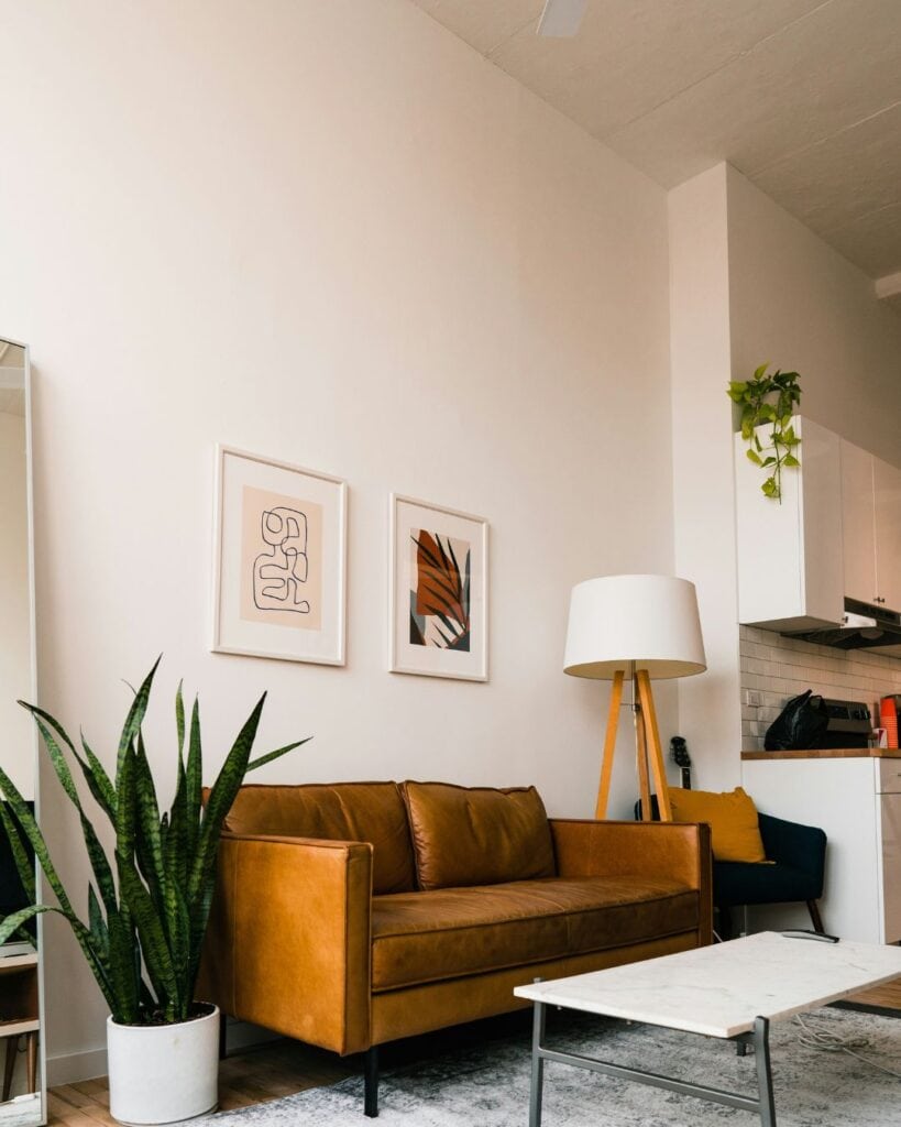 Living room with large mirror to make space look bigger